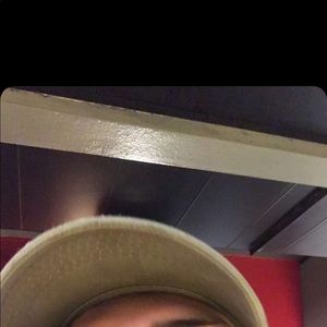 Meet your Posher, Max